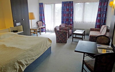 Logement:&nbsp;Eurotel 100.1
