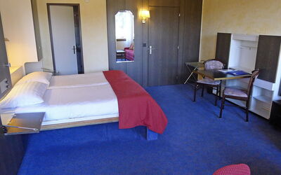 Logement:&nbsp;Eurotel 100.1