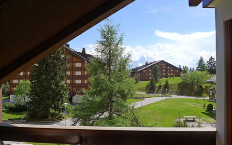 Villars 600: Propriété, Maison, Domicile, Pièce, Immobilier, Bâtiment, Architecture, Ciel, Fenêtre, Arbre