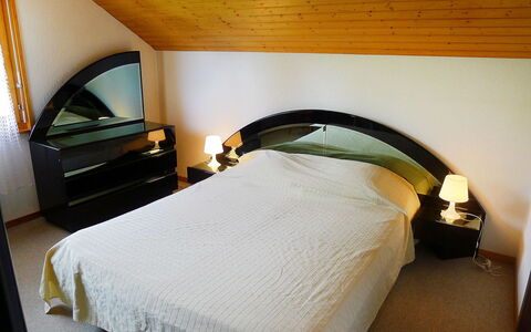 Villars 600: Chambre, Pièce, Lit, Meubles, Propriété, Literie, Confort, Matelas, Suite, Design Intérieur