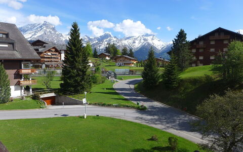 Villars 700: Paysage Naturel, La Nature, Chaîne De Montagnes, Propriété, Village De Montagne, Vert, Montagnes Relief, Montagne, Zone Résidentielle, Pelouse