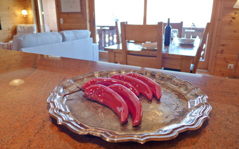 Villars 764: Aliments, Table, Meubles, Vaisselle, Ingrédient, Canapé, Vaisselle, Bois, Cuisine
