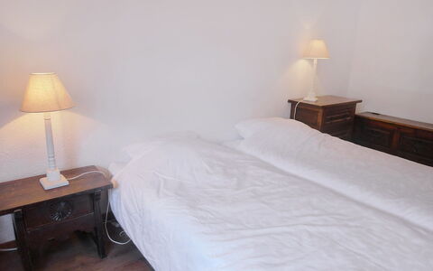 Villars 765: Chambre, Lit, Pièce, Meubles, Propriété, Drap De Lit, Cadre De Lit, Literie, Sol, Mur