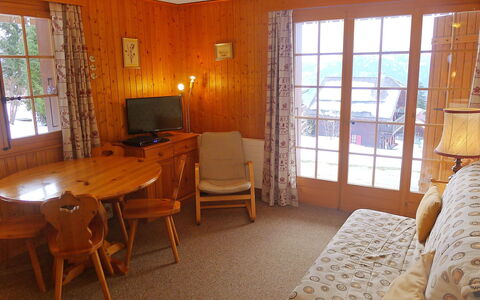 Le Brévent 4: Pièce, Propriété, Meubles, Sol, Bâtiment, Design Intérieur, Mur, Maison, Table, Salon