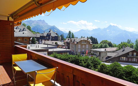 Villars 800: Ciel, Propriété, Bâtiment, Nuage, Plante, Ombre, Montagne, Bois, Architecture, Mobilier De Jardin