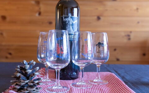 Villars Vacances 20: Verres À Pied, Vaisselle, Drinkware, Verre De Vin, Bar, Verre, Serveware, Du Vin