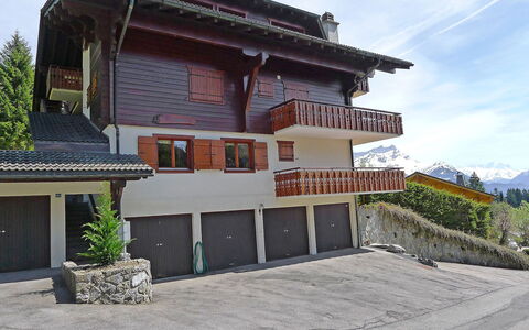 Villars 920: Propriété, Maison, Bâtiment, Architecture, Immobilier, Domicile, Façade, Zone Résidentielle, Arbre, Villa