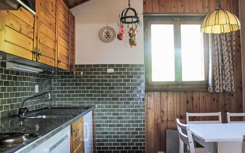 L'Alpage: Mur, Bois, Design Intérieur, Meubles, Sol, Cuisine, Plafond, Luminaire, Sol, Comptoir