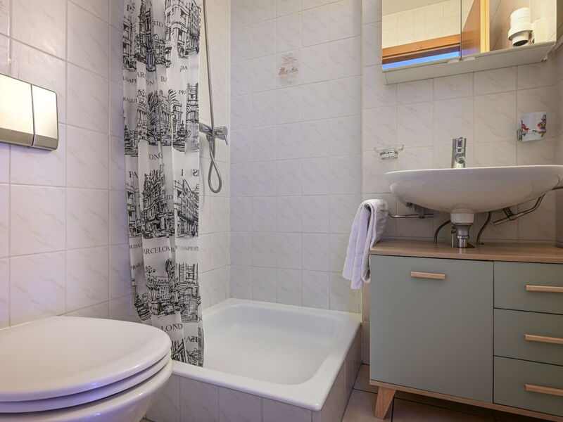 Logement:&nbsp;Eaux-Vives 213 150.23