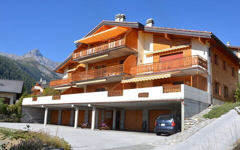Ovronnaz 190: Propriété, Maison, Bâtiment, Architecture, Immobilier, Domicile, Façade, Montagne, Appartement, Zone Résidentielle