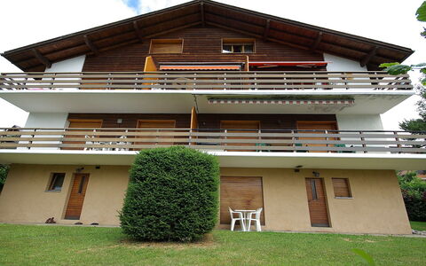 Châtillon C 16: Ciel, Bâtiment, Plante, Fenêtre, Maison, Lot Terre, Bois, Arbre, Herbe, Chalet