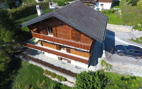 Falaises: Plante, Bâtiment, Propriété, Fenêtre, Arbre, Maison, Bois, Lot Terre, Design Urbain, Chalet