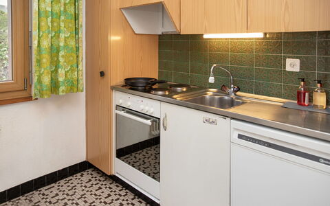 Porthos 37: Cuisine, Comptoir, Bois, Design Intérieur, Principaux Appliance, Évier, Appareil De Cuisine, Luminaire Plomberie, Sol, Evier