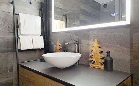 Mondzeu A258: Lavabo, Design Intérieur, Mur, Miroir, Luminaire Plomberie, Sol, Évier, Robinet, Salle De Bains, Comptoir