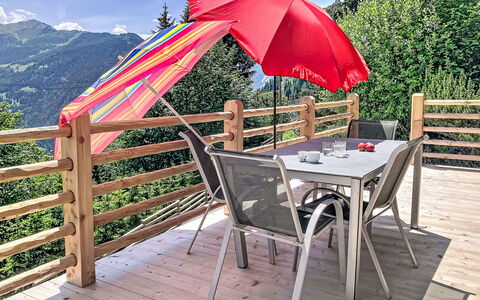 Château Lapin: Parapluie, Mobilier De Jardin, Ombre, Tableau De Plein Air, Balcon, Store, Chaise, Plate-Forme, Plante D'Appartement, Structure En Plein Air