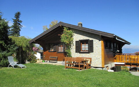 L'Alouette: Maison, Propriété, Domicile, Bâtiment, Chalet, Immobilier, Ferme, Toit, Ciel, Cabane En Rondins