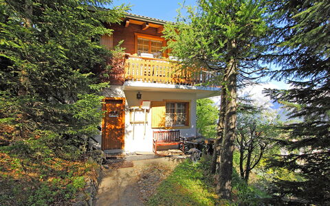 Dejo a Dzeu: Plante, Ciel, Bâtiment, Fenêtre, Paysage Naturel, Arbre, Immobilier, Paysage, Chalet