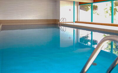 Nendaz 650: L'Eau, Propriété, Piscine, Bâtiment, Mobilier De Jardin, Sol, Loisir, Sol, Aqua, Des Loisirs