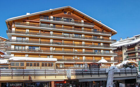 Nendaz 800: Appartement, Condominium, Bâtiment Commercial, Hôtel, Ombre, Ville Resort, Recours, Store, Balcon
