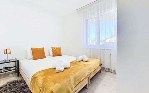 Logement:&nbsp;Ambassador 2 1 831.8