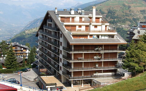Nendaz 840: Station De Montagne, Village De Montagne, Balcon, Alpes