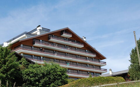 Panoramic G4: Ciel, Bâtiment, Nuage, Plante, Arbre, Bois, Design Urbain, Condominium, Façade, Toit