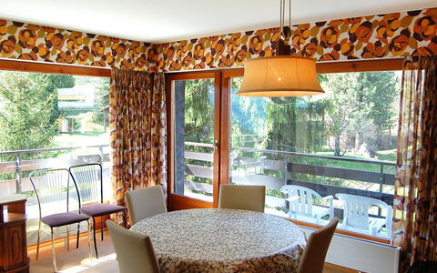 Panoramic G4: Pièce, Design Intérieur, Propriété, Traitement De Fenetre, Meubles, Cantonnière, Plafond, Bâtiment, Rideau, Table