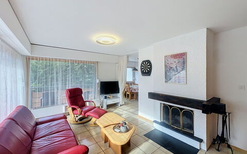 Diana E2: Design Intérieur, Sol, Meubles, Sol, Plafond, Pièce, Canapé, Éclairage, Appartement, Salon