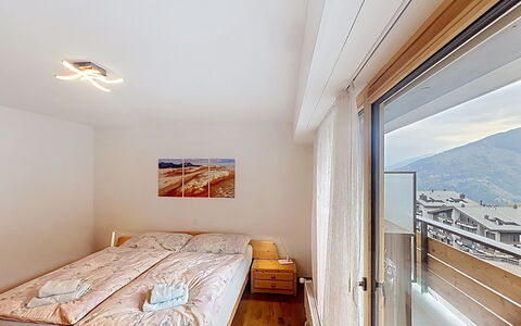 Diana E2: Bois, Design Intérieur, Plafond, Pièce, Sol, Appartement, Parquet, Dur, Tache De Bois, Chambre
