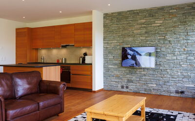 Rosablanche e 107 100.102: Meubles, Sol, Design Intérieur, Mur, Sol, Canapé, Bois, Salon, Plafond, Éclairage