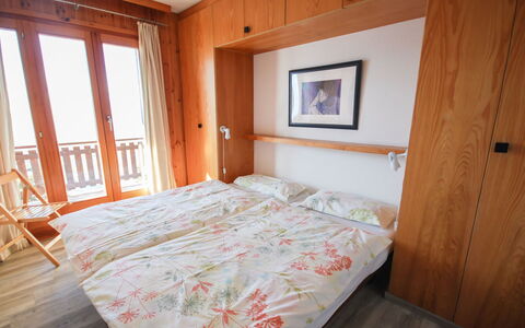 Les Bouillets: Chambre, Lit, Pièce, Meubles, Propriété, Drap De Lit, Cadre De Lit, Sol, Literie, Mur