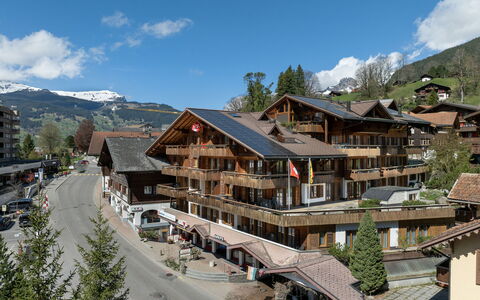 Grindelwald 100: Balcon, Store, Lumber