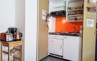Chalet Marie Rosa 121.3: Cuisine, Appareil De Cuisine, Principaux Appliance, Comptoir, Meubles, Design Intérieur, Cabinetry, Sol, Pièce, Sol