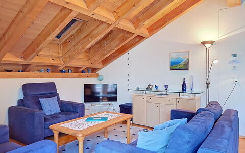 Steinbilla: Design Intérieur, Sol, Sol, Plafond, Meubles, Pièce, Appartement, Salon, Dur, Chaise
