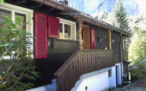 Stocki: Plante, Bâtiment, Jour, Propriété, Fenêtre, Bois, Arbre, Montagne, Maison, Végétation