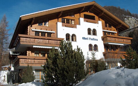 Zermatt 125: Ciel, Bâtiment, Neige, Propriété, Fenêtre, Arbre, Plante, Maison, Pente