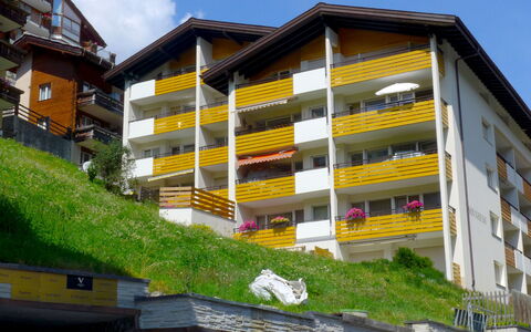 Sonnheim: Bâtiment, Ciel, Propriété, Fenêtre, Bloc Tour, Design Urbain, Condominium, Matériel De La Propriété, Nuage, Ville