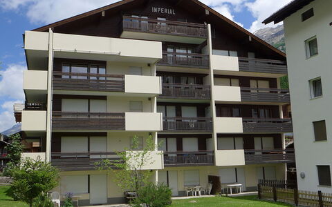Zermatt 45: Zone Résidentielle, Propriété, Appartement, Bâtiment, Architecture, Maison, Condominium, Immobilier, Usage Mixte, Façade