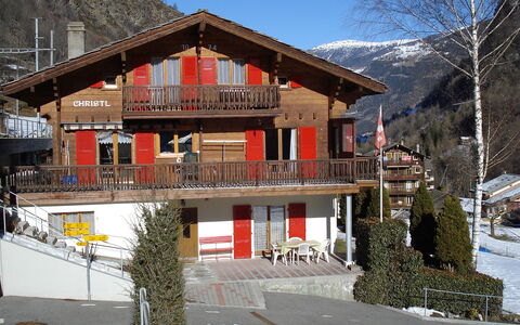 Christl: Ciel, Bâtiment, Plante, Fenêtre, Neige, Montagne, Pente, Arbre, Maison, Zone Résidentielle