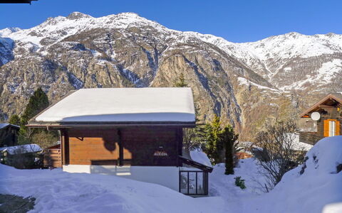 Allegra: Neige, Ciel, Montagne, Propriété, La Nature, Nuage, Bâtiment, Pente, Maison, Montagnes