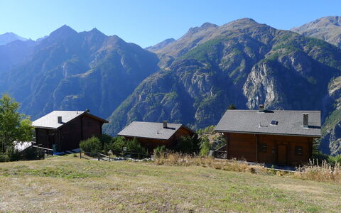 Rietsli: Montagnes Relief, Montagne, Chaîne De Montagnes, Village De Montagne, Paysage Naturel, Propriété, Alpes, Station De Montagne, Maison, Montagnes