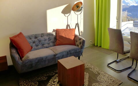 Logement:&nbsp;Jeanne D'Arc Apt. C-28 180.3