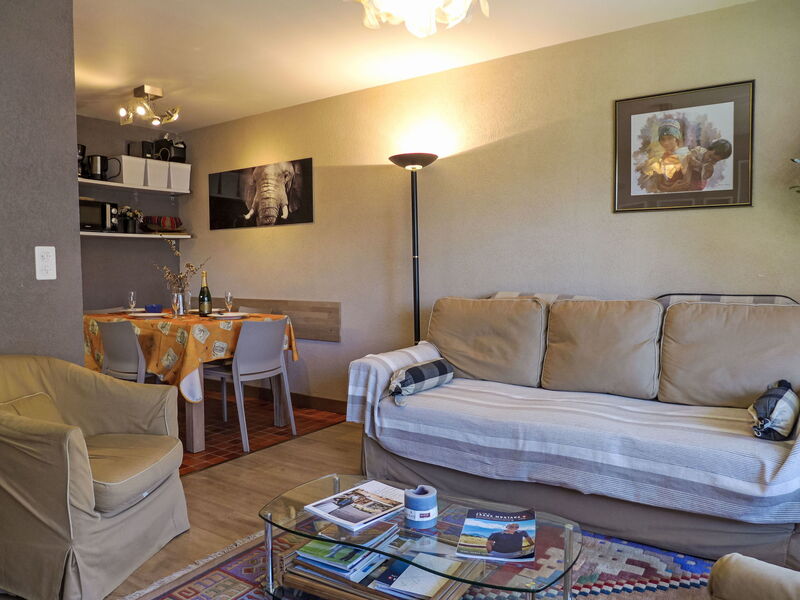 Logement:&nbsp;Immeuble Rond-Point Apt. 11 320.6