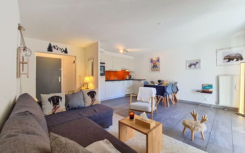 Logement:&nbsp;Armorial Est 48 388.5