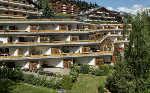 Crans-Montana 760: Architecture, Pente, Village De Montagne, Eco Hôtel, Balcon