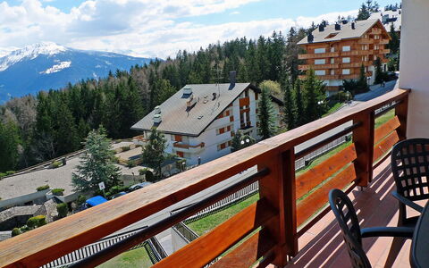 Grand Large a 18: Propriété, Toit, Immobilier, Ciel, Bâtiment, Pièce, Arbre, Architecture, Montagne, Maison