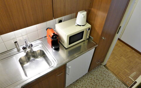 Résidence du Golf a 07: Comptoir, Cabinetry, Evier, Propriété, Robinet, Évier, Cuisine, Luminaire Plomberie, Cuisinière, Appareil De Cuisine