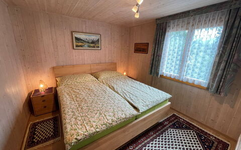 Margrith: Propriété, Bâtiment, Fenêtre, Éclairage, Confort, Bois, Design Intérieur, Sol, Maison