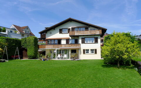 Weggis 7: Ciel, Plante, Nuage, Bâtiment, Propriété, Fenêtre, Arbre, Maison, Lot Terre, Paysage Naturel