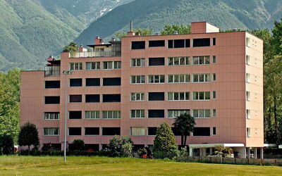 Locarno 2: Bâtiment, Propriété, Architecture, Établissements Humains, Condominium, Immobilier, Appartement, Maison, Ville, Zone Résidentielle